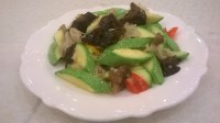 Fried silver ear fungus and snow fungus with vegetables