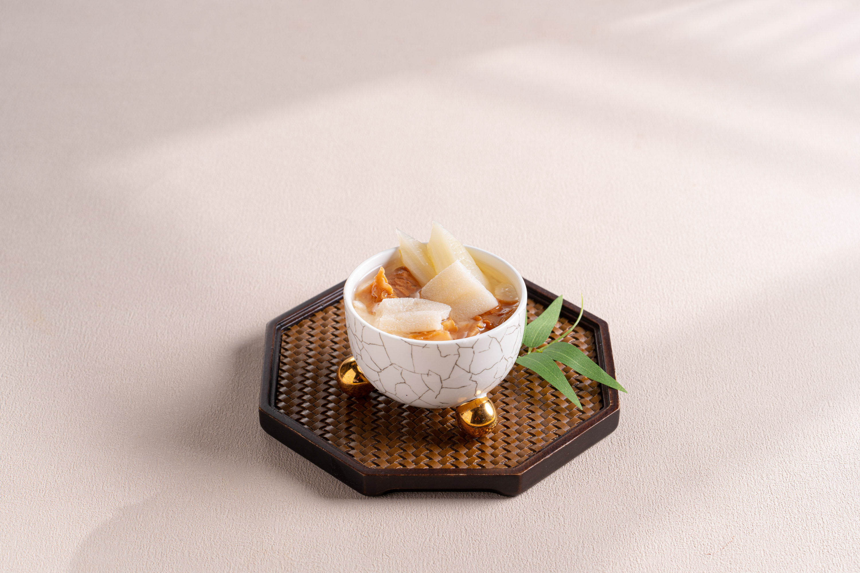 野生榆耳竹笙炖菜胆